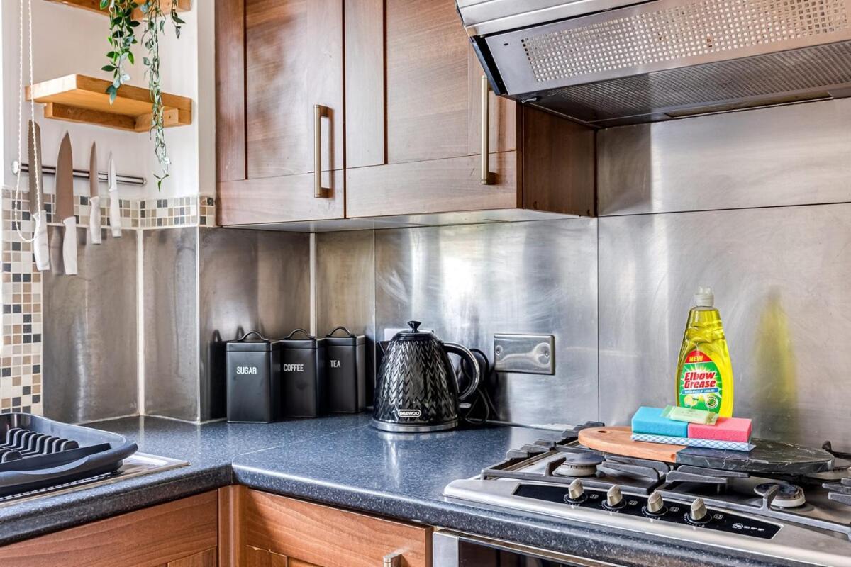 Stylish House - Excellent Location - Driveway Parking, Self-Check-In, Tvs In Bedrooms And Fast Wifi By Yoko Property Milton Keynes Exterior photo